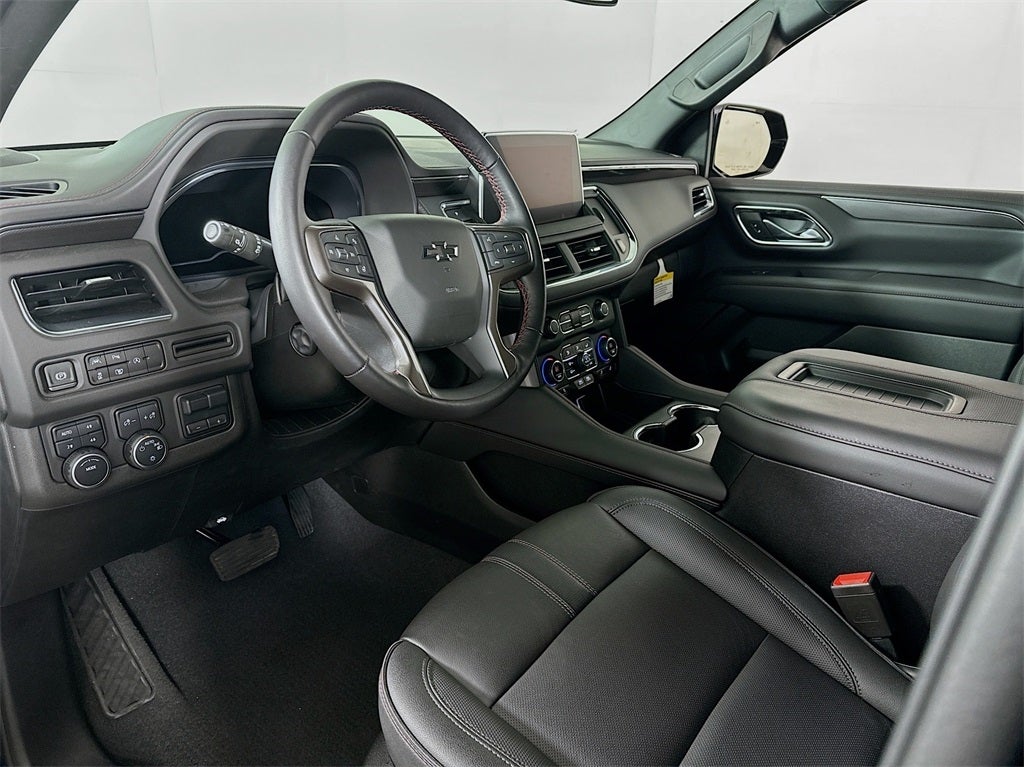 2023 Chevrolet Suburban 4WD RST